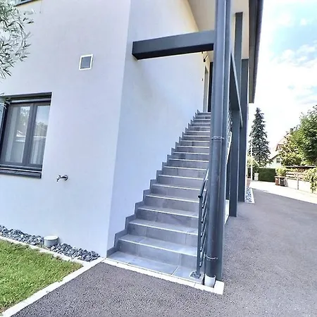 Appartement Alsace Climatisée Garage, Parking Et Terrasse