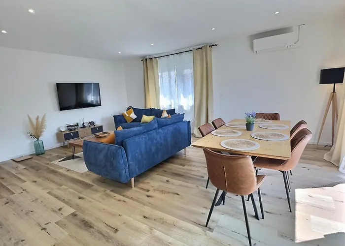 Апартаменты Alsace A Climatisee Garage, Parking Et Terrasse Кольмар